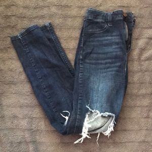 🎀 2/30 🎀 Fashion Nova dark wash ripped skinny jeans with stretch size 13